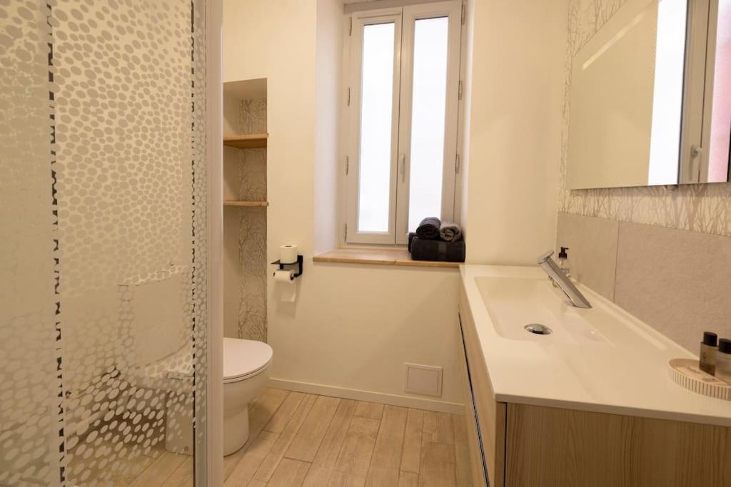 Le Cosy C - T2 Tout Equipe - Centre-Ville Gare Montluçon Buitenkant foto